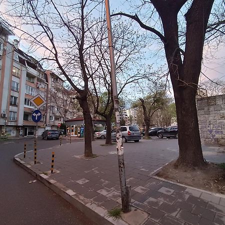 Sunny 2-Bedroom Maisonette Varna & Parking Екстер'єр фото