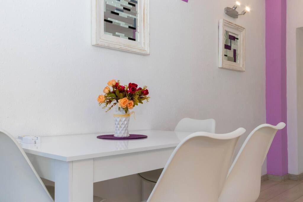 Sunny 2-Bedroom Maisonette Varna & Parking Екстер'єр фото