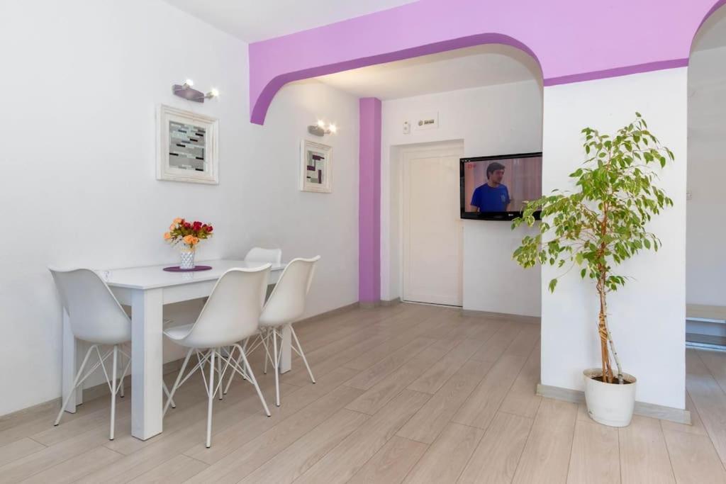 Sunny 2-Bedroom Maisonette Varna & Parking Екстер'єр фото