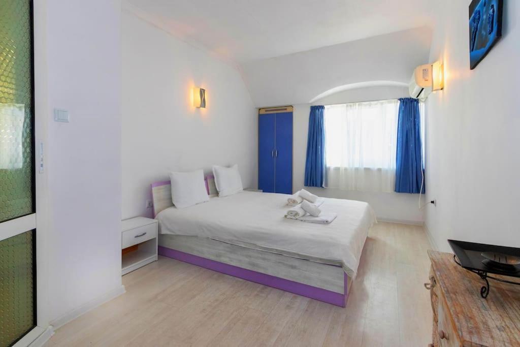 Sunny 2-Bedroom Maisonette Varna & Parking Екстер'єр фото